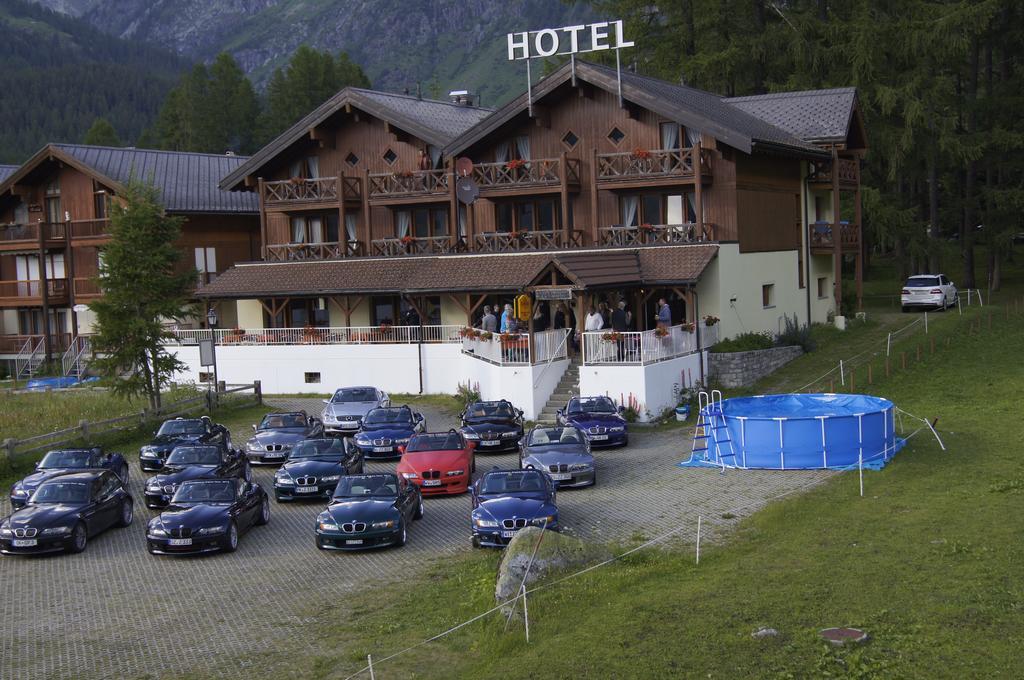 Hotel Alpenhof Oberwald Zewnętrze zdjęcie
