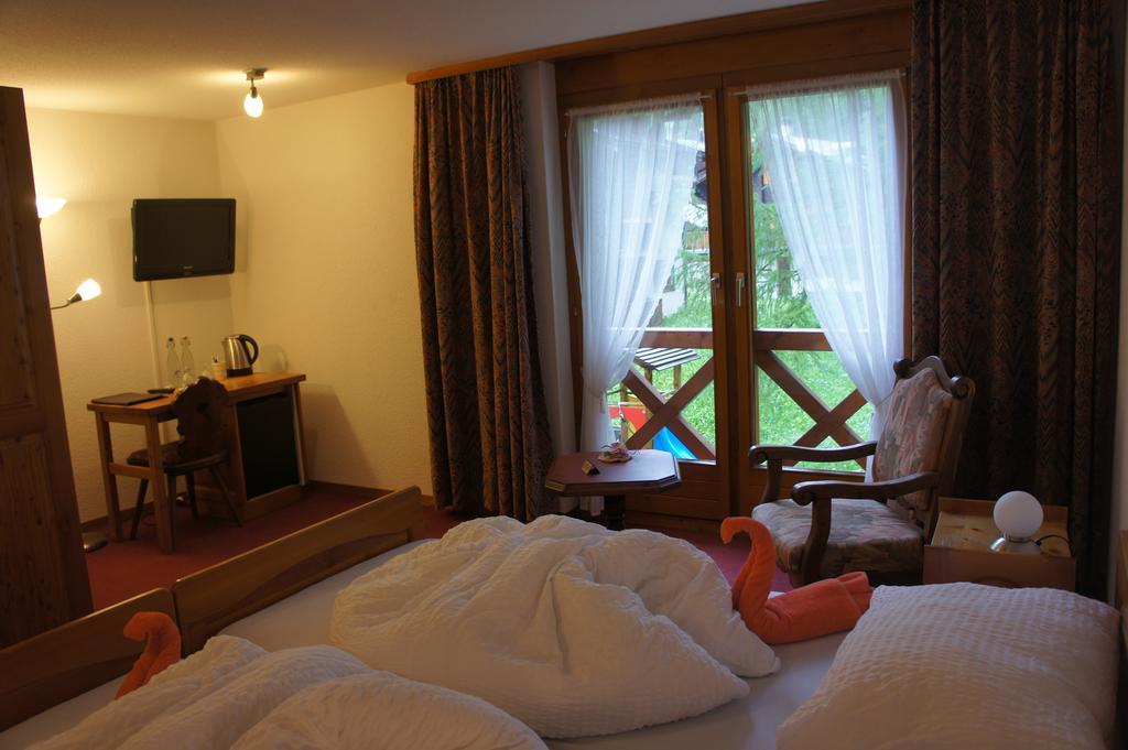 Hotel Alpenhof Oberwald Zewnętrze zdjęcie