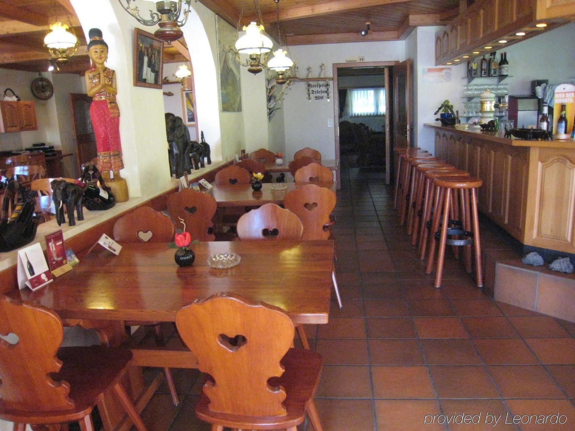 Hotel Alpenhof Oberwald Restauracja zdjęcie